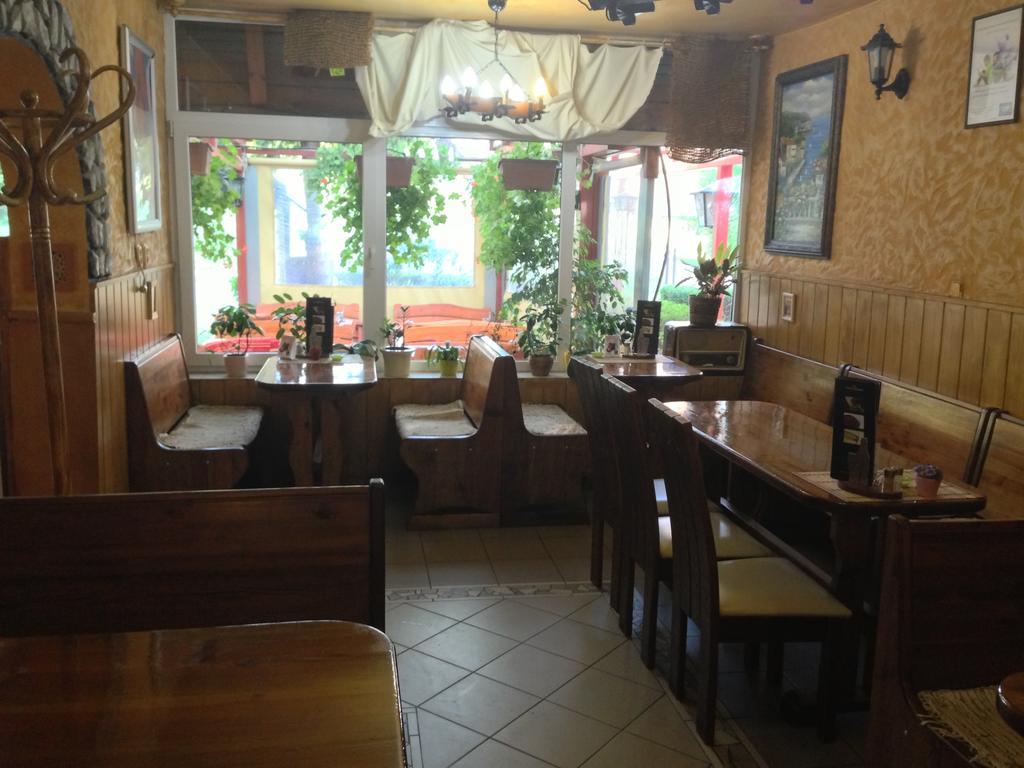 Kiskakas Etterem Ξενοδοχείο Zalaegerszeg Εξωτερικό φωτογραφία